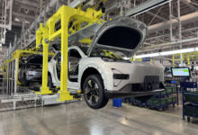 Photo of По заветам партии: молодёжь и роботы на заводе Changan Smart Factory